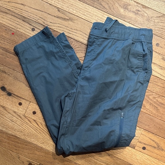 Orvis Women's Navy Hiking and Cargo Pants - Picture 1 of 2